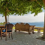 Stunning Sea View Wooden House In Kefalonia Дом отдыха Ratzaklion
