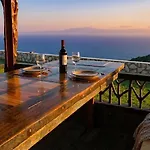 Stunning Sea View Wooden House In Kefalonia Tatil Evi Ratzaklíon