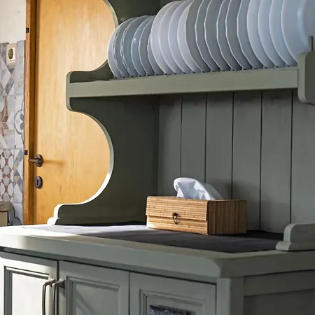 Artsy Wooden * Ratzaklíon