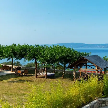 Dom wakacyjny Artsy Wooden *