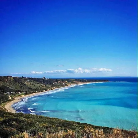 Dom wakacyjny Artsy Wooden *